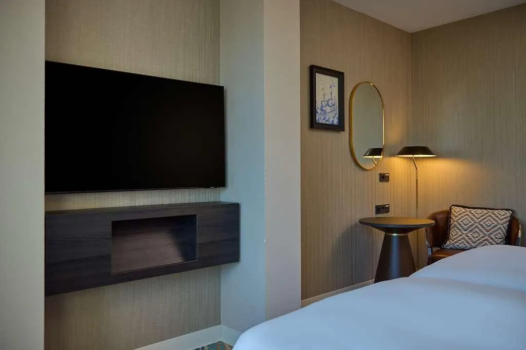 Mainport Hotel Rotterdam