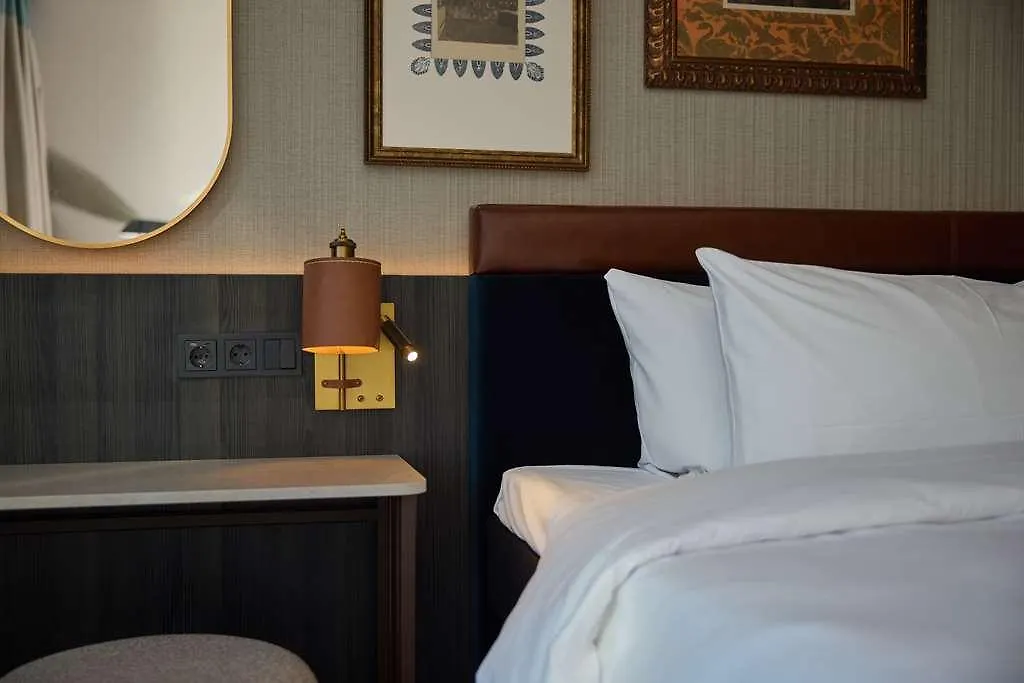 Mainport Hotel Rotterdam